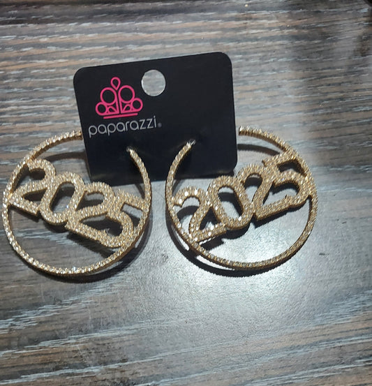 2025 Gold hoops