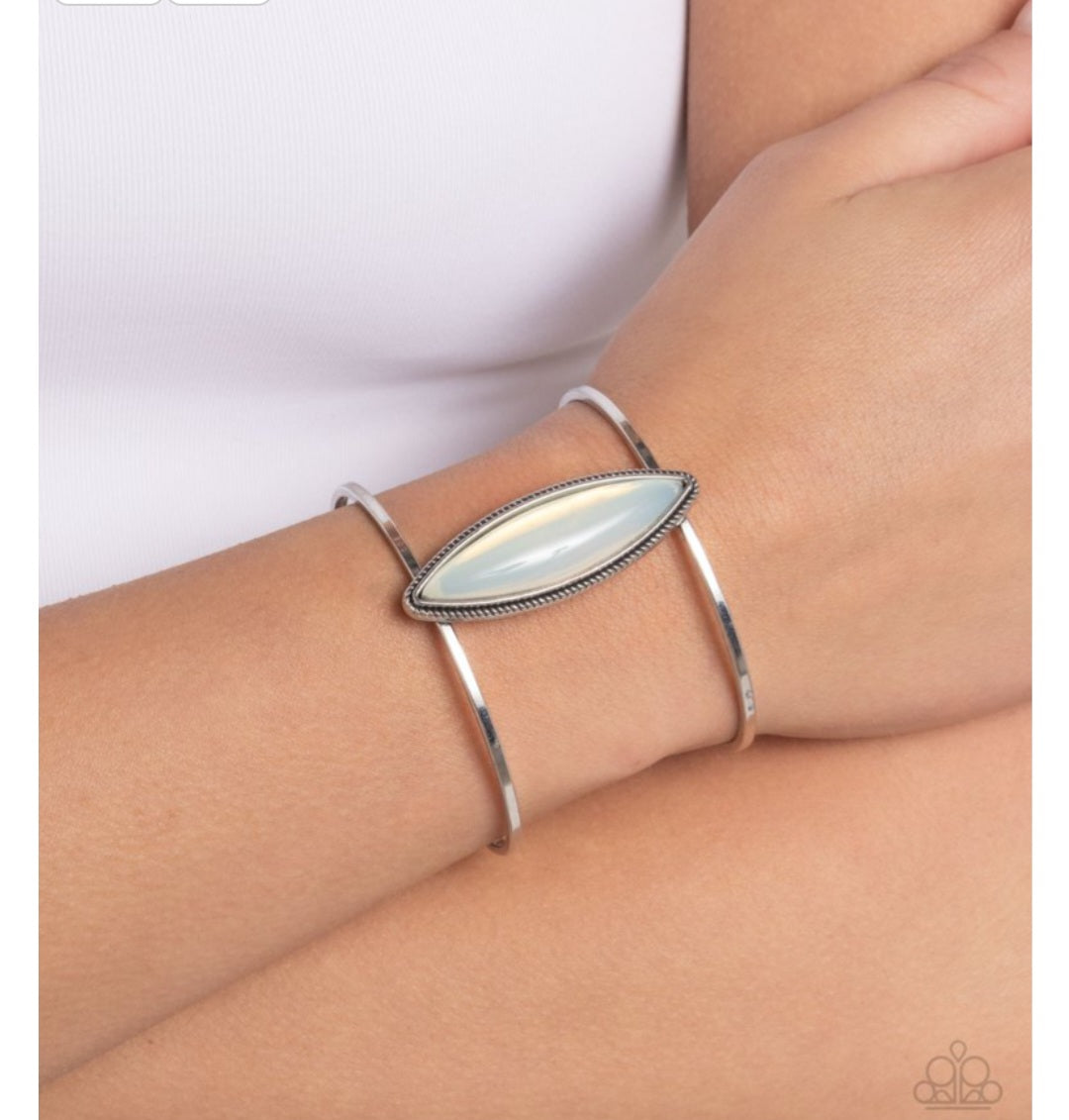 What You Seer is What You Get - White Bracelet