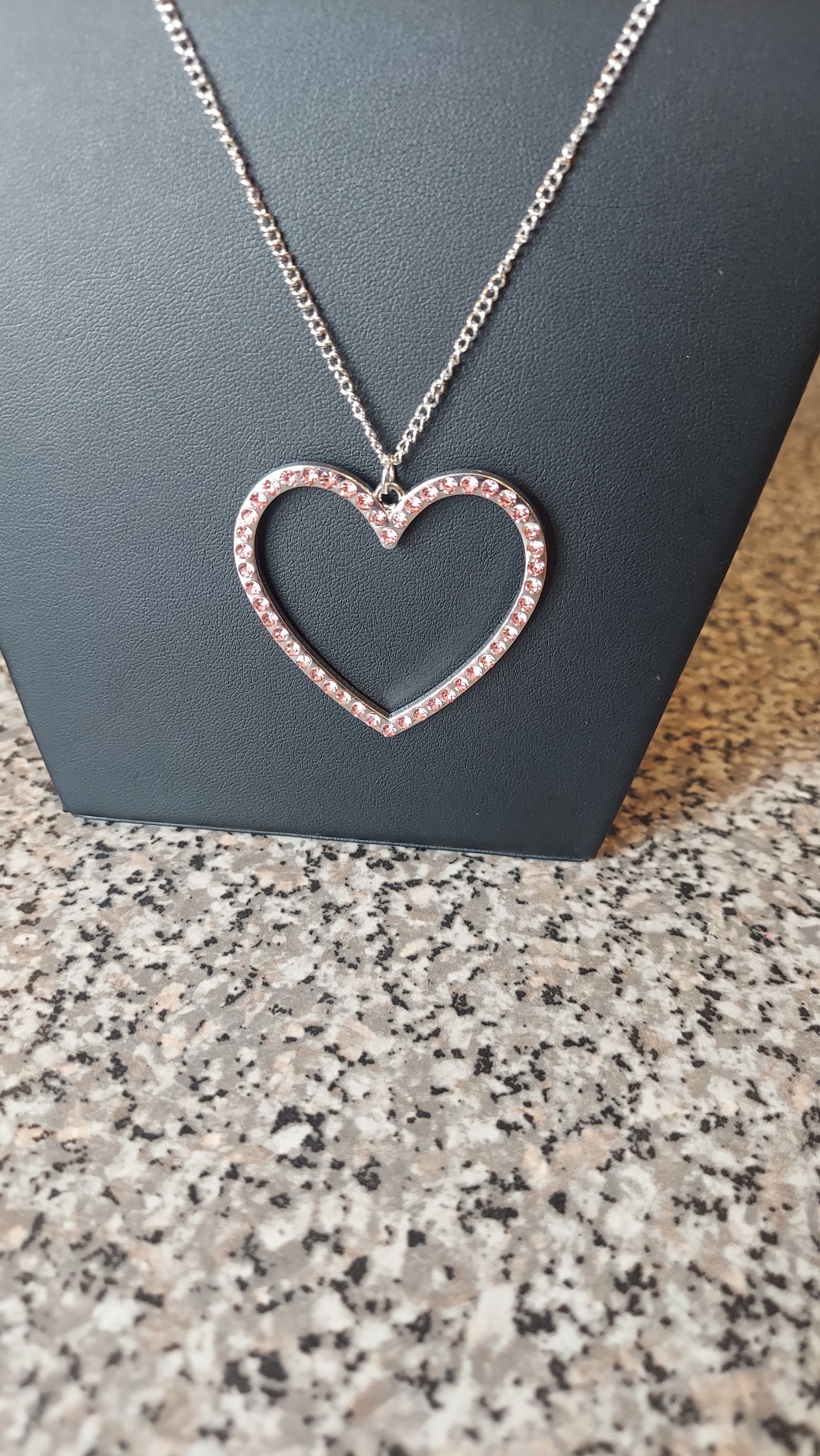 Va Va Valentine- Pink Necklace
