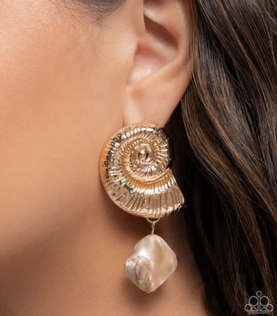 Conch Calypso-Gold Necklace