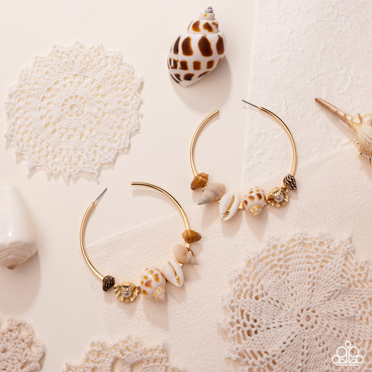 Seashell Sonnet- Gold Earrings