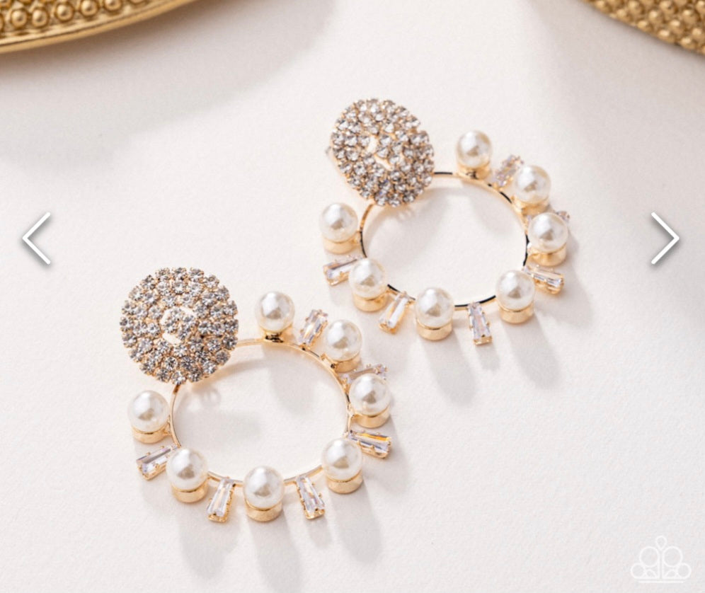 Wistfully Waltzing- Gold Pearl Earrings