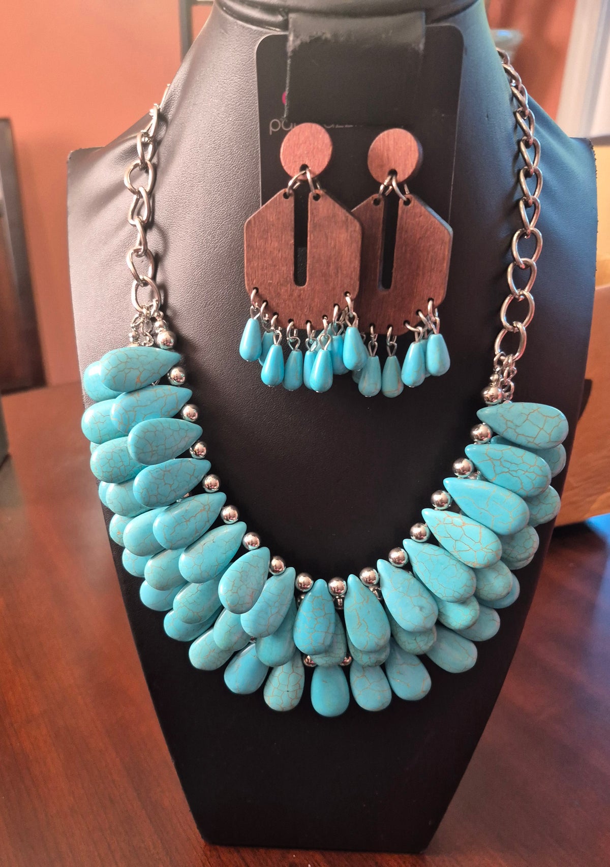 Zi Necklace- The Amy with Wood earrings
