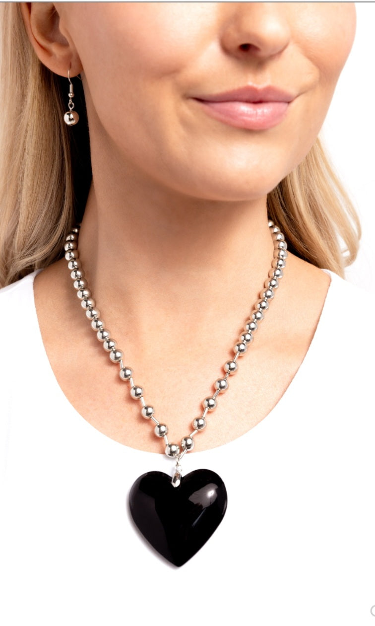 Romantic Residence- Black Necklace