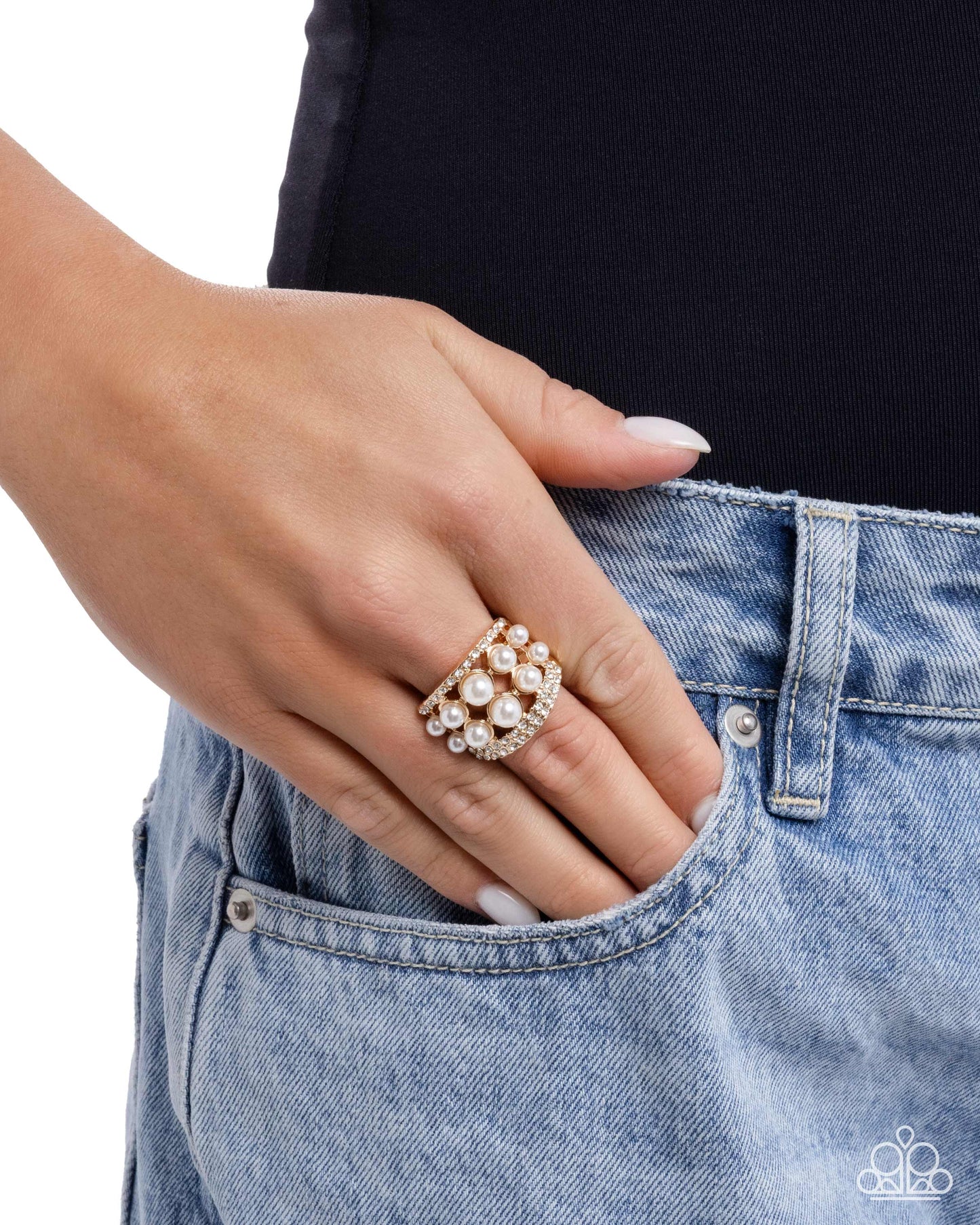 Glossy Gallery -Gold Ring