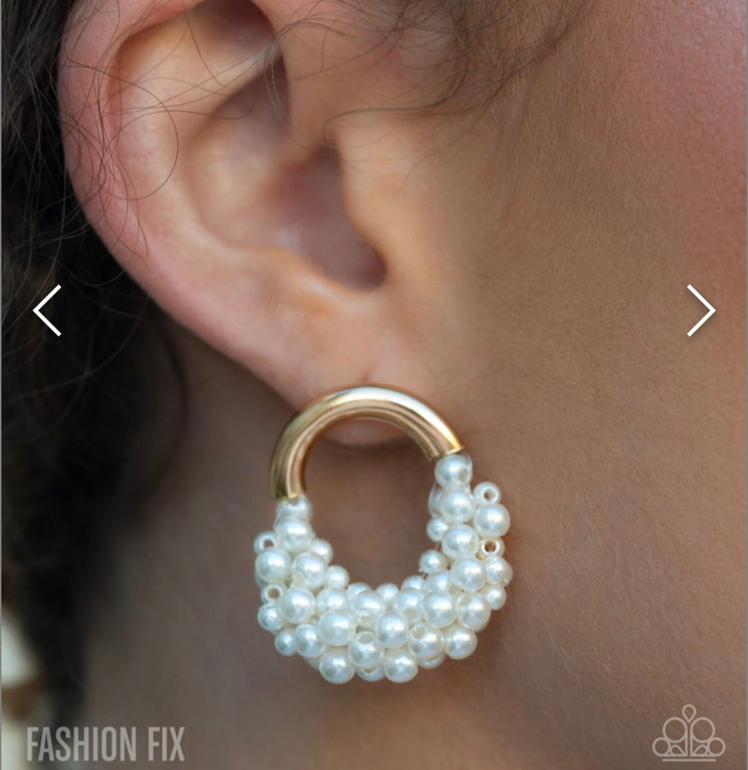 Elizabethan Elegance-Gold Pearl Earrings
