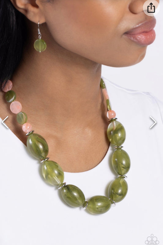 Belle of the Beach - Green Necklace