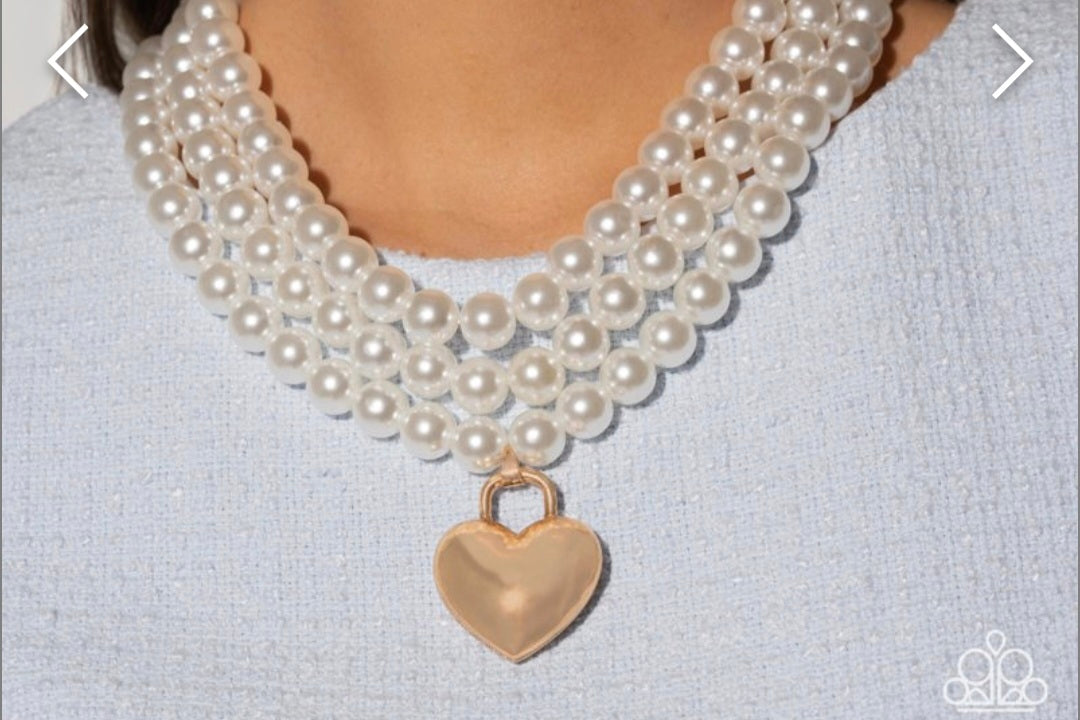 Lustrous Look-  Pearl and Gold Heart Necklace