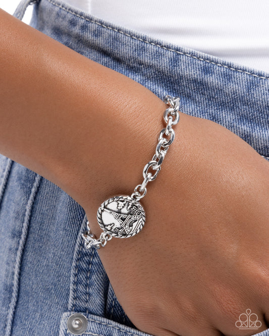 French Class-Silver Eifel Tower Bracelet